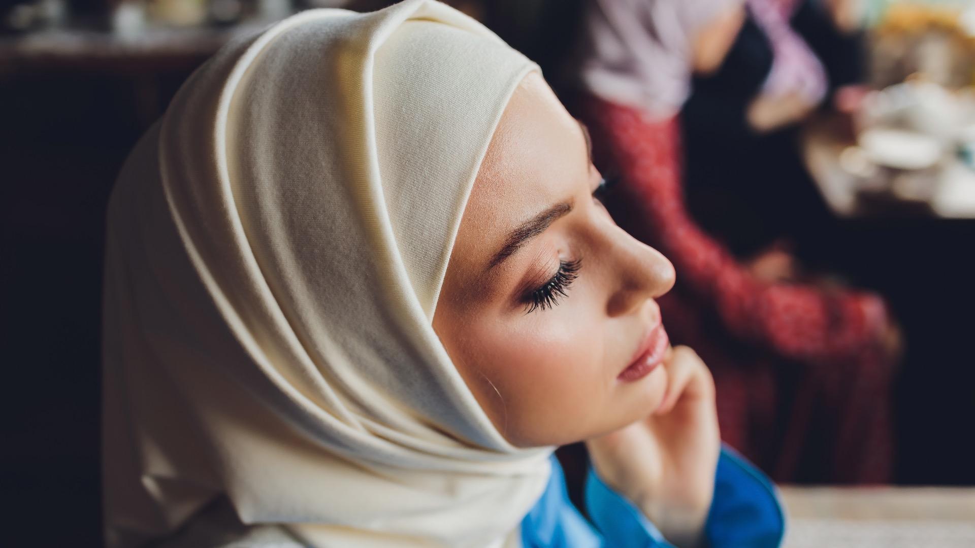 Perilaku Penggunaan Media Oleh Konsumen Produk Hijab